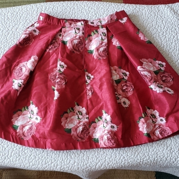 Sequin hearts floral wine blush skirt - Picture 3 of 6